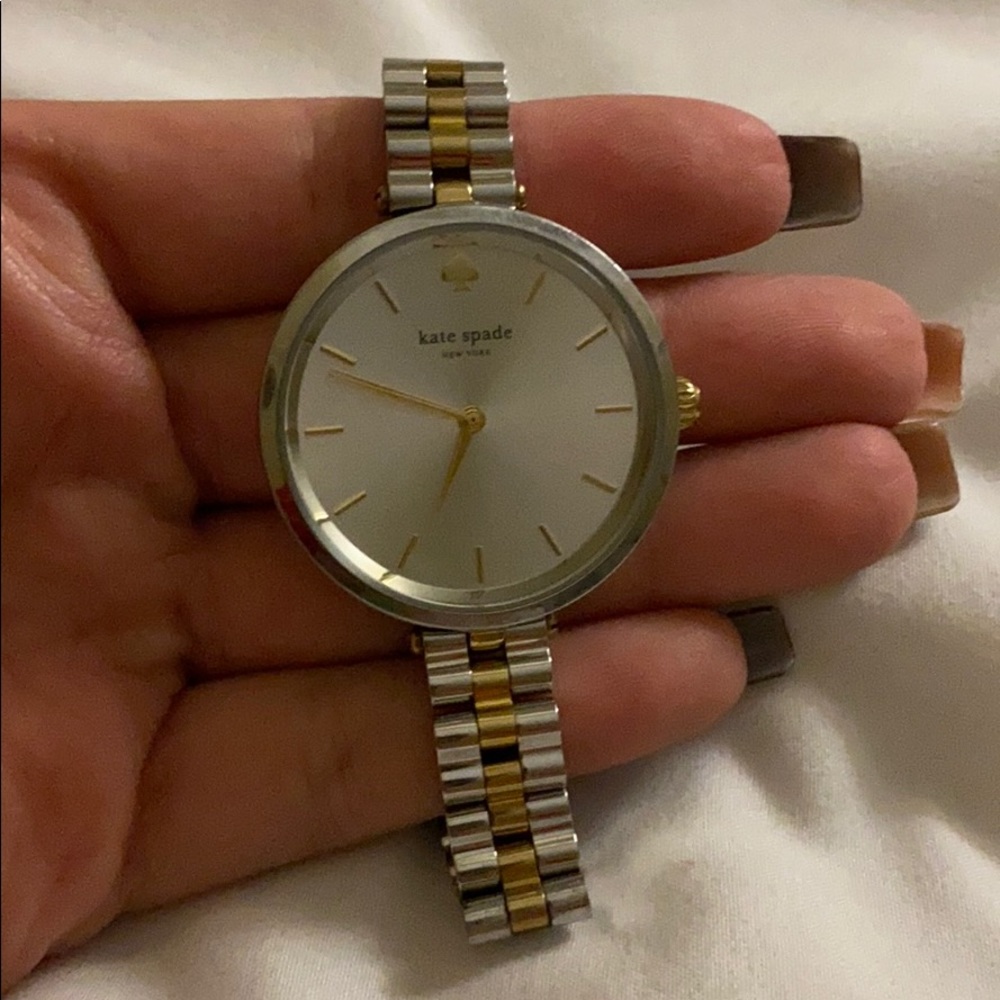 Kate spade watch!! - Picture 2 of 7